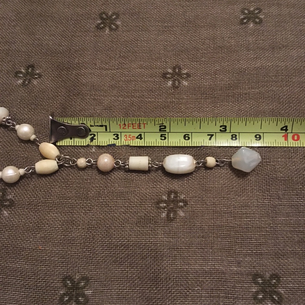 Vintage Retro Cream and White Beaded Necklace - Picture 7 of 8
